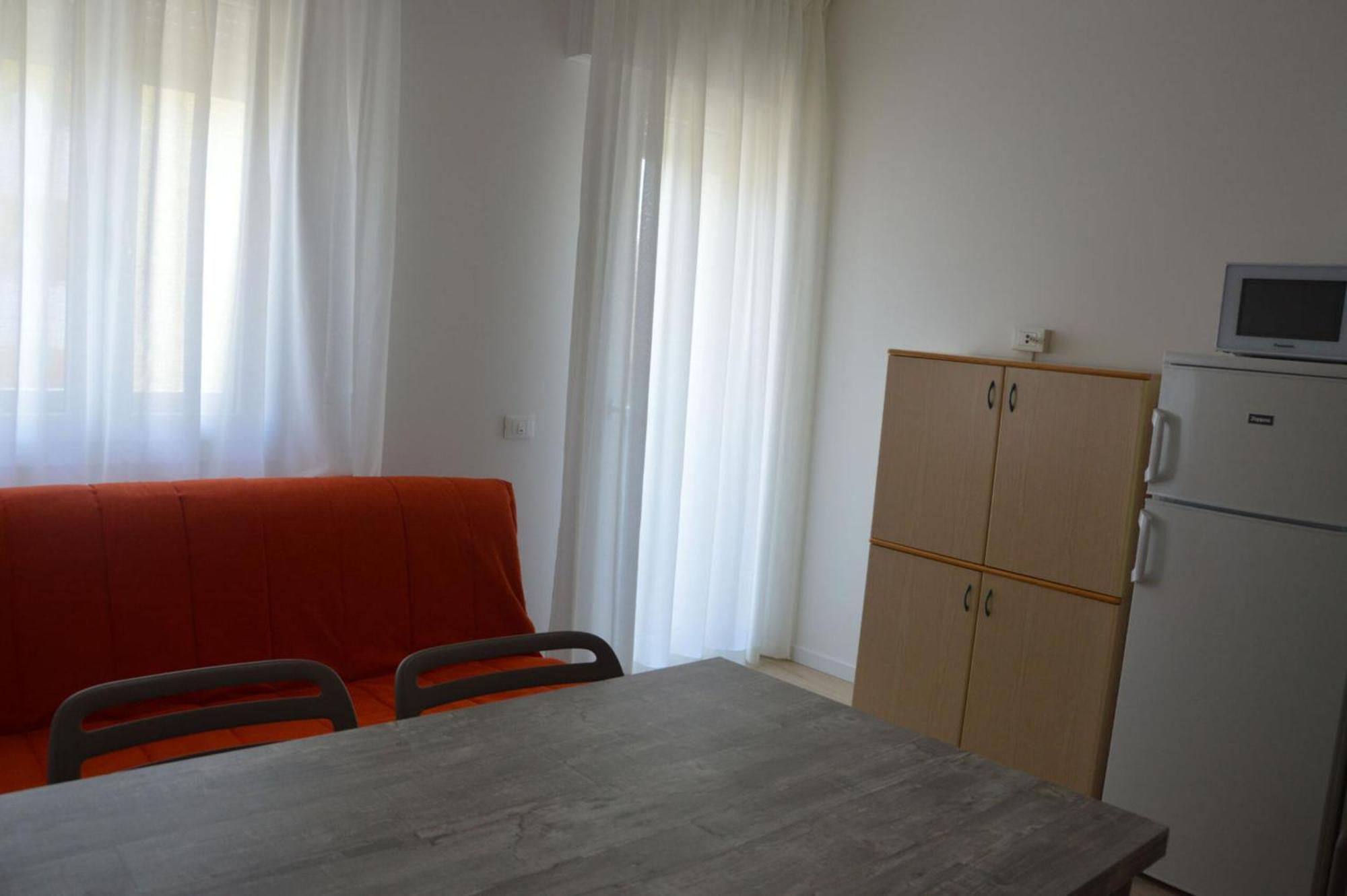 Comfortable Flat Close To The Beach - Beahost Apartment Каорле Екстериор снимка