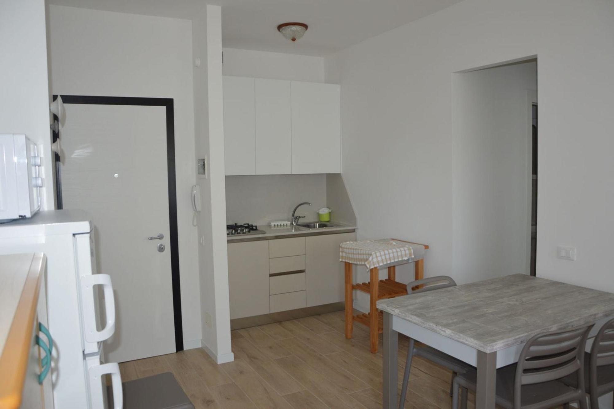 Comfortable Flat Close To The Beach - Beahost Apartment Каорле Екстериор снимка