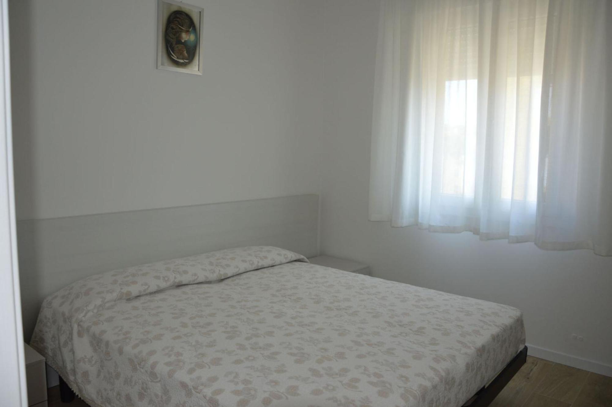 Comfortable Flat Close To The Beach - Beahost Apartment Каорле Екстериор снимка